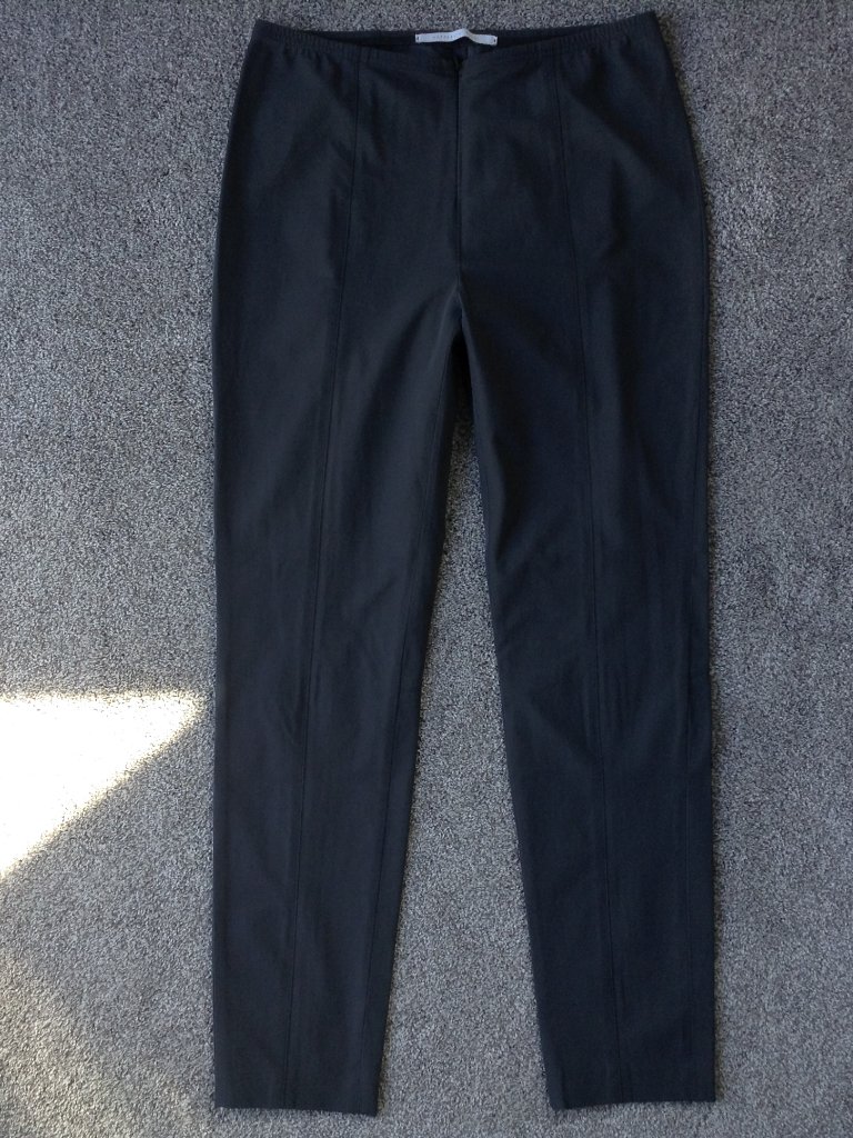 Raffaello Rossi "Giga" Slim Leg Slacks In Slate, Size 8 Like New